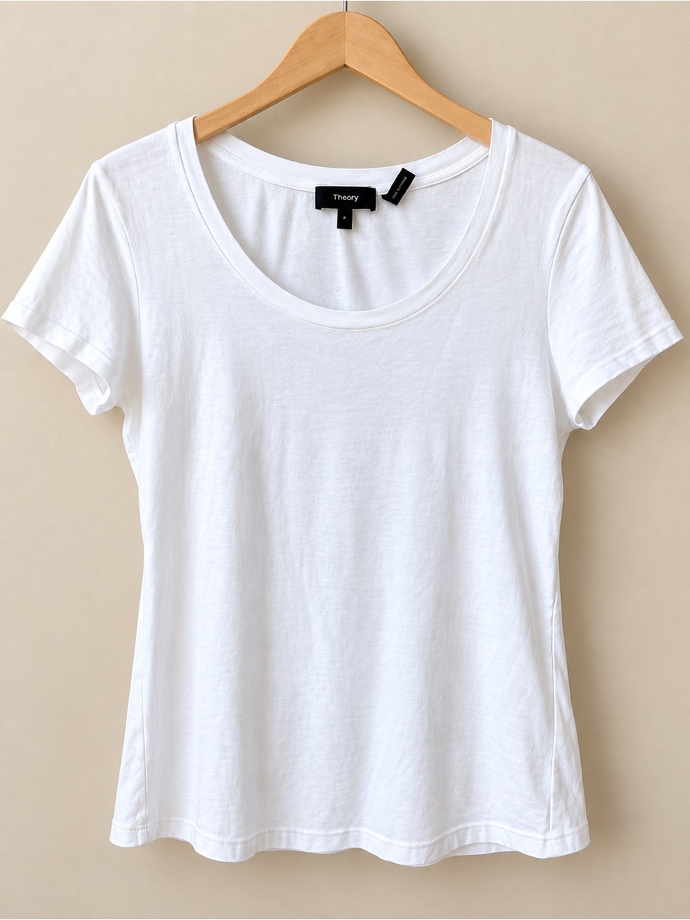 Theory White Scoop Neck Short Sleeve Tee